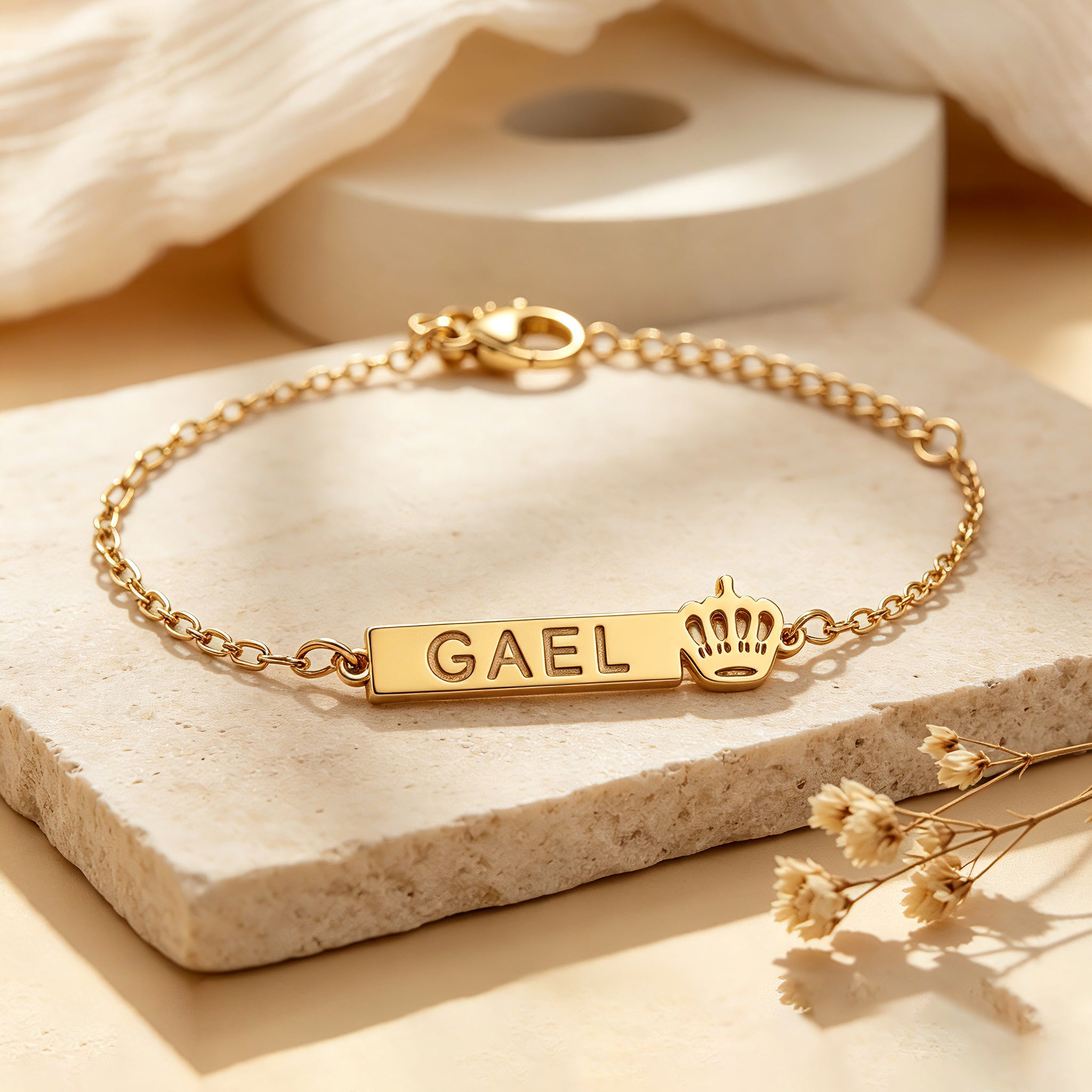 Personalized Crown Name Bracelet for Women – Custom Nameplate Bracelet Gift for Her